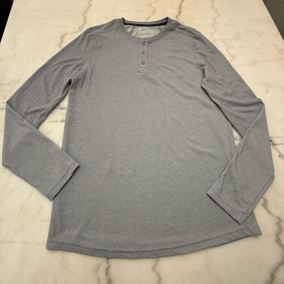 Under Armour Men's Gray Long Sleeve Henley Shirt Like New! - Picture 1 of 5
